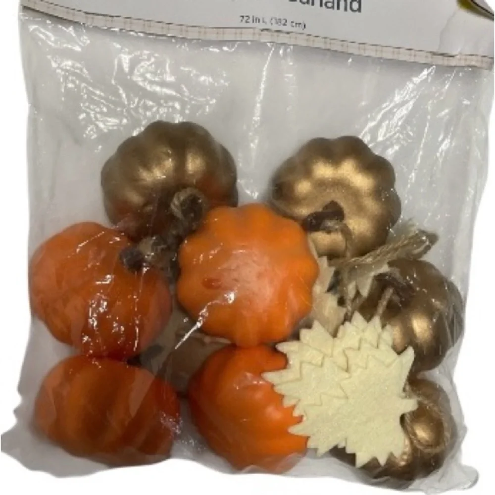 Autumn Pumpkin and Leaf Garland